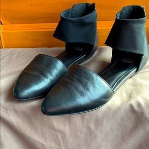 Eileen Fisher Allot tumbled leather flat